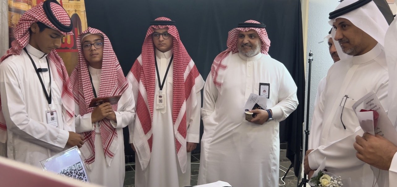 برعاية سعادة المدير العام.. انطلاق فعاليات "معرض التوجيه المهني الأول" بالقسم الثانوي بمدارس الثغر
